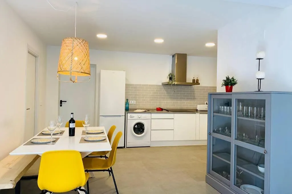 70 M2, Apartamento Cerca De La Playa, Apto Minusvalidos. Roses 0*,  Spain